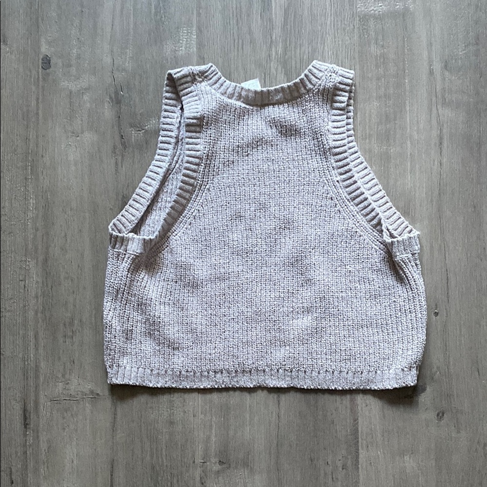 H&M Gray Ribbed Crop Tank Top - Picture 2 of 2